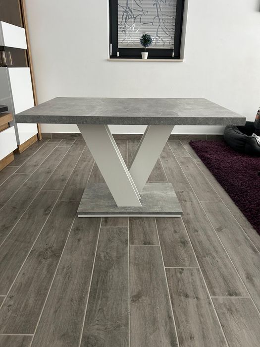 Холова маса (като нова)