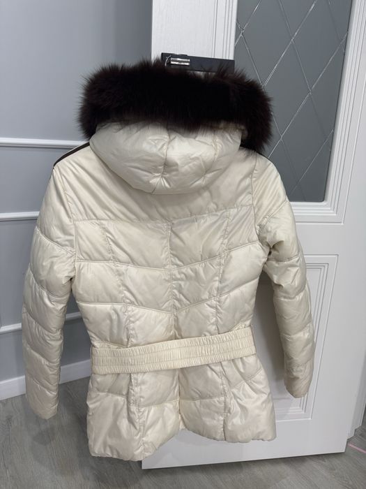 Продам зимнюю куртку в отличном состоянии