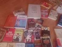 Vand carti beletristica, dictionare, specialitate drept