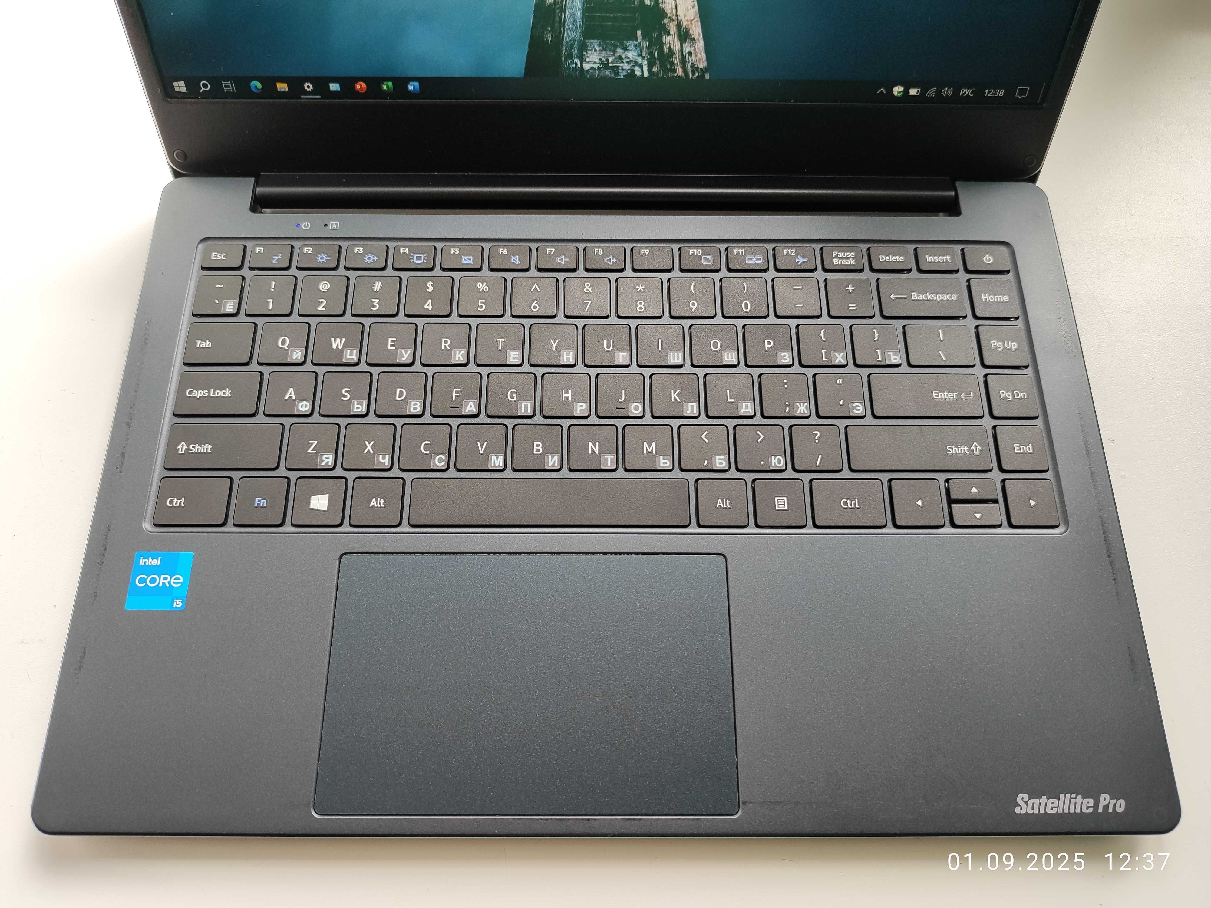Toshiba (Dynabook) Satellite Pro C40-J/i5-1135G7/16/256/IPS/IPS