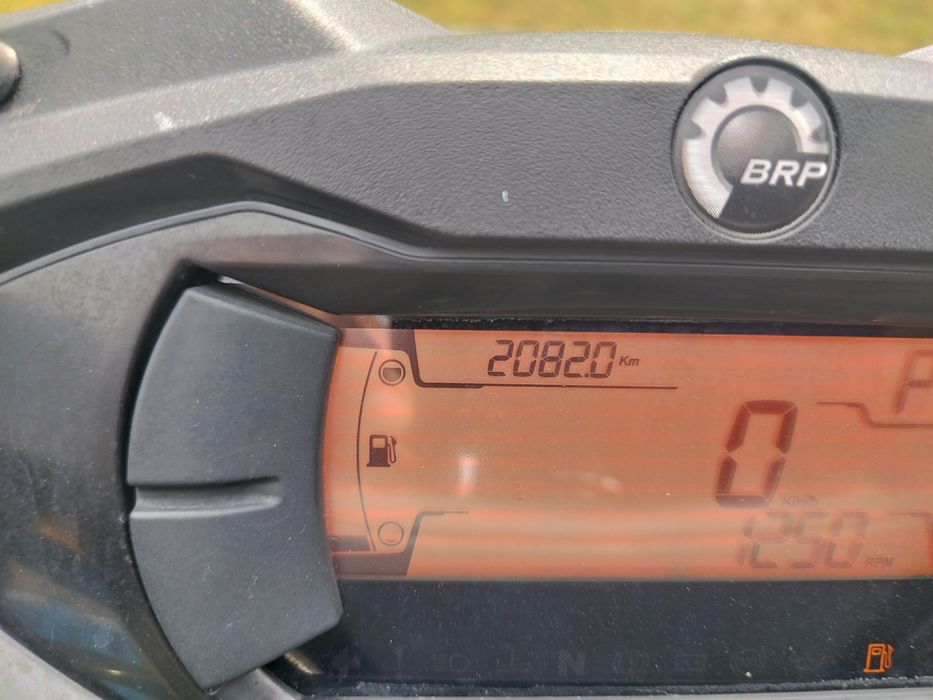 can am Outlander 650 an 2022 ,2000 de km mai multe detalii la te