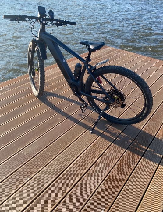 Bicicletă electrică cube