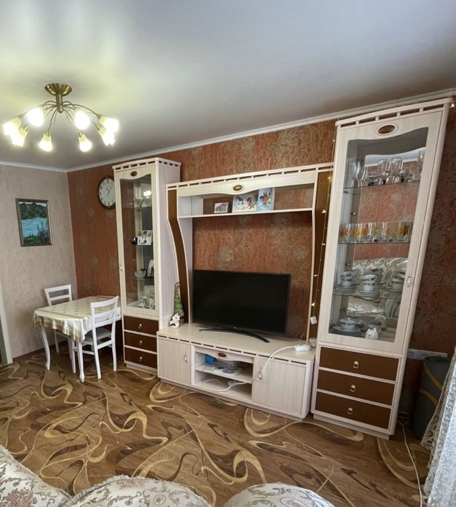 Стенка б/у в гостиную Караганда