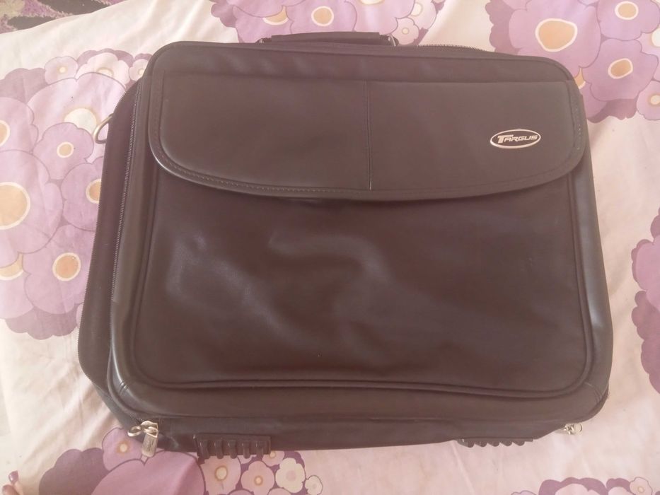 Geanta laptop Targus