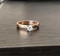 Продам золотое кольцо 585 пр с бриллиантом