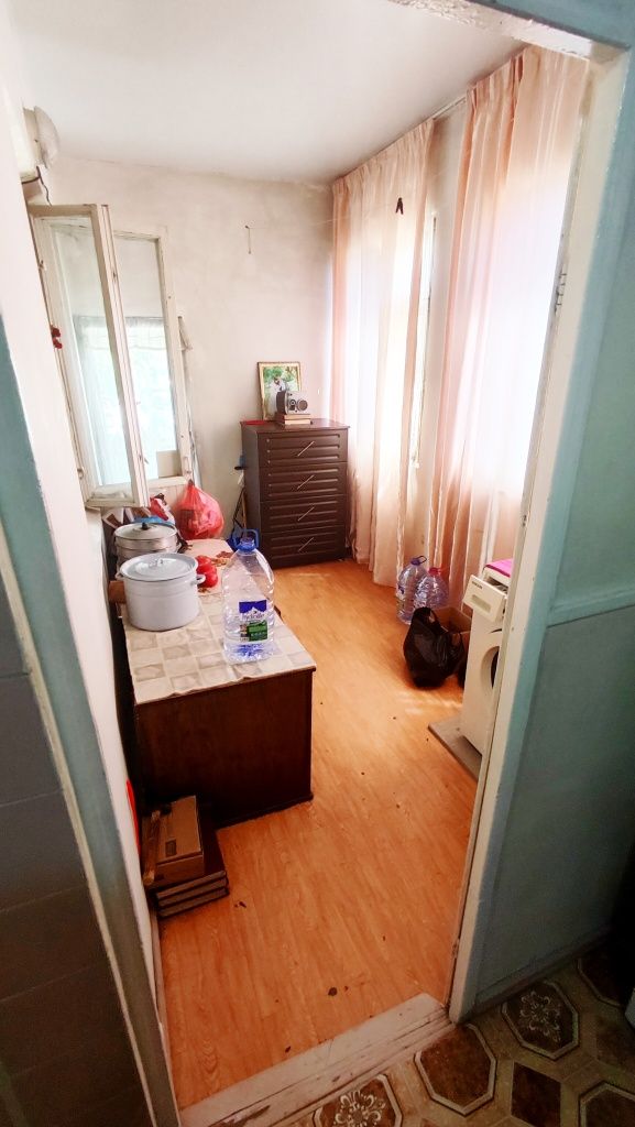 Продается квартира, двухкомнатная, 1 этаж тарец