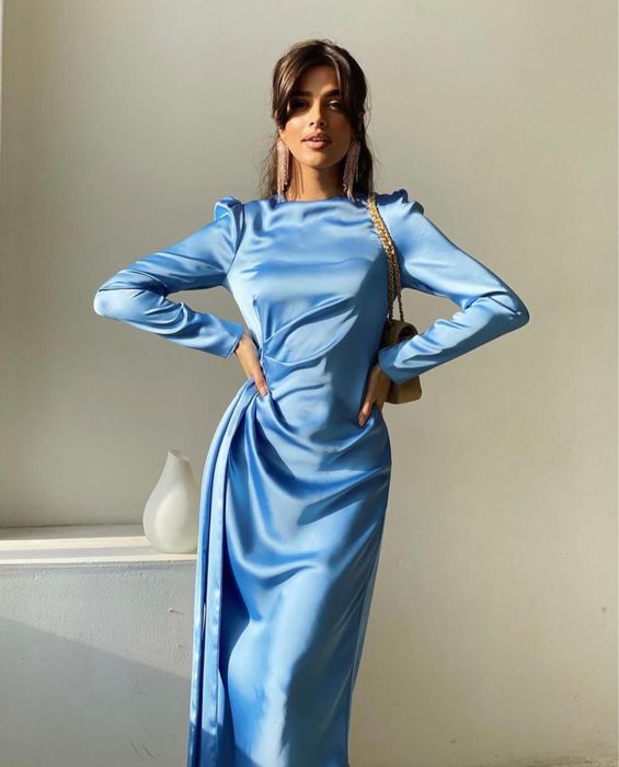 Продается новое платье 42-44размер