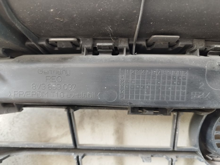 Решетка радиатор Audi A3 (2012-2020)