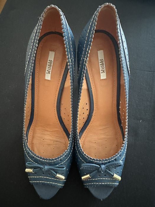 Високи обувки Geox