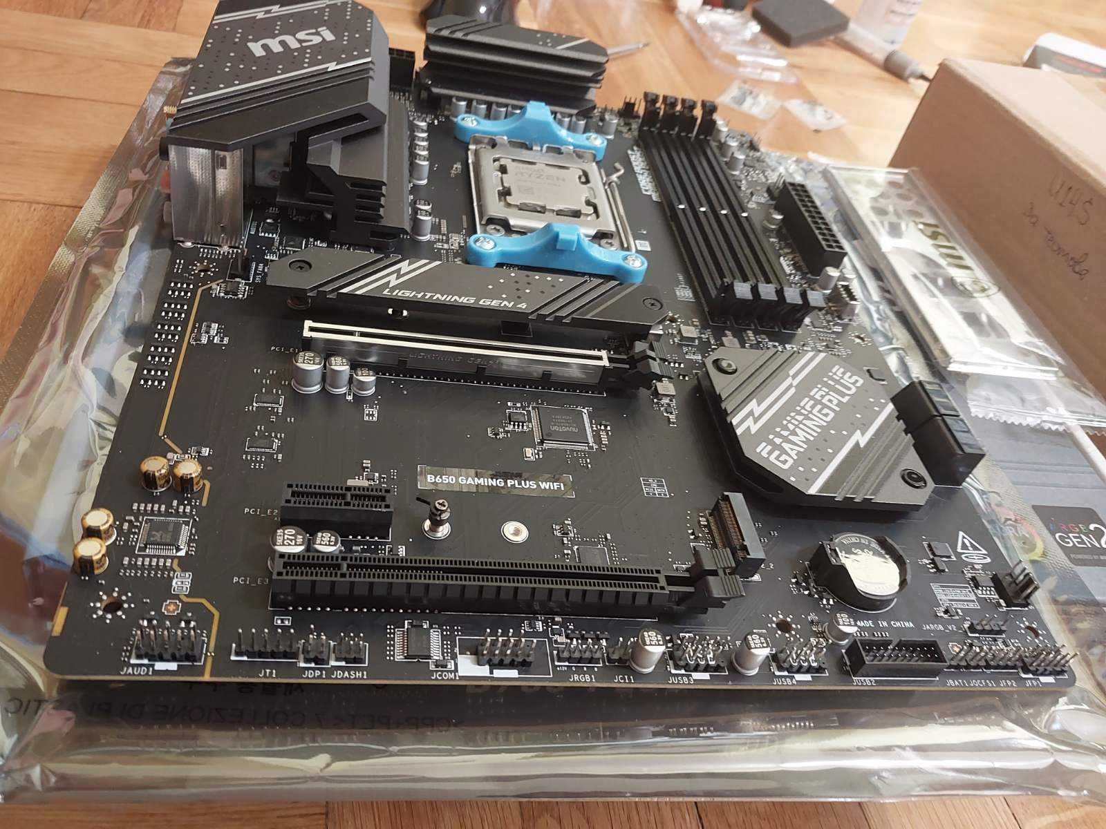 AMD Ryzen 7 7700X + MSI B650 Gaming Plus Wi-Fi