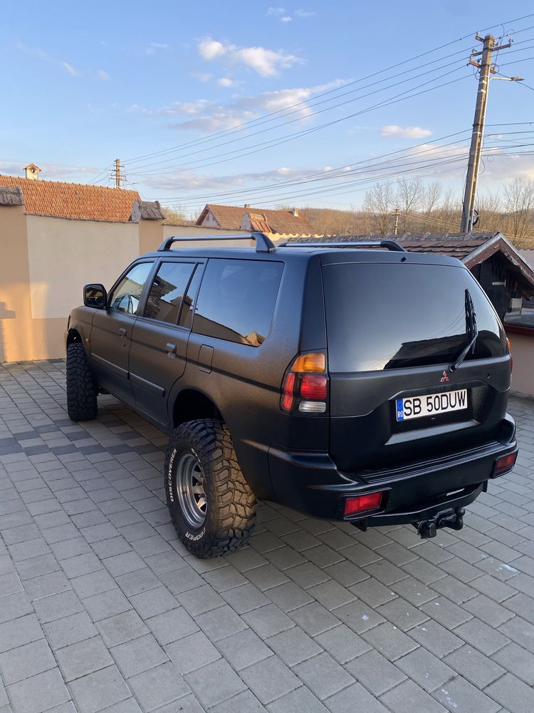 Mitsubishi Pajero Sport 2.5