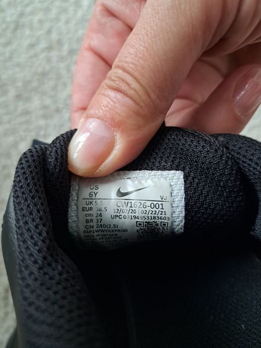 Adidasi nike air marimea 38.5