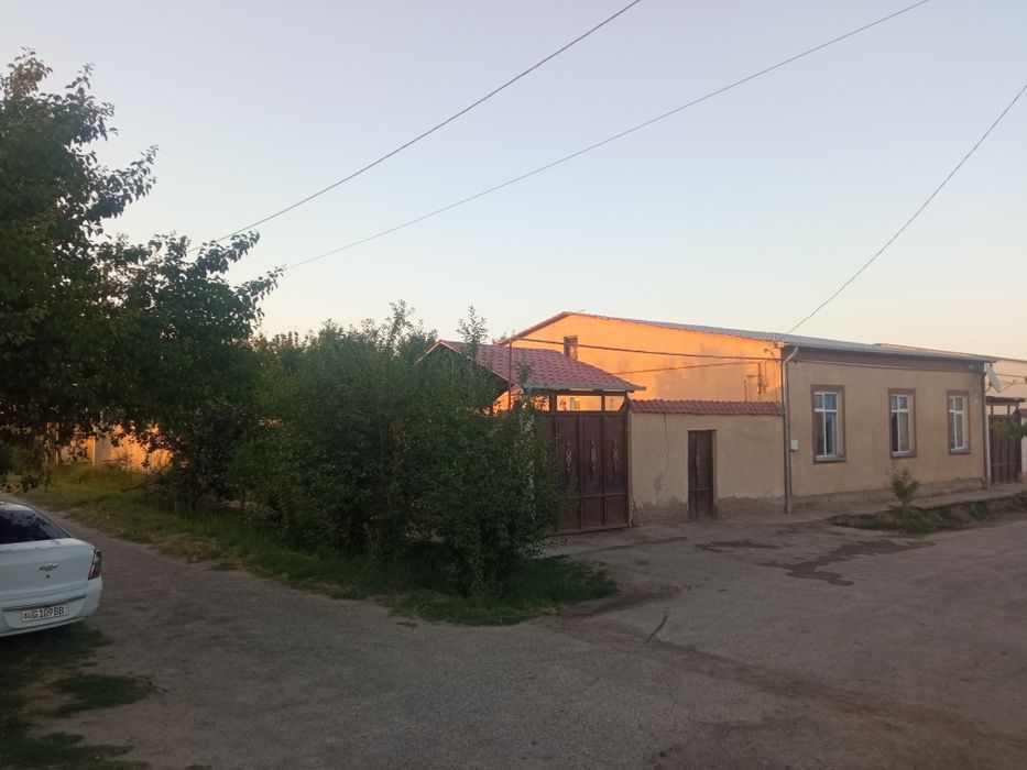 Тезда 6 сот коттедж сотилади келишилган холди квартирага алмаштирилади
