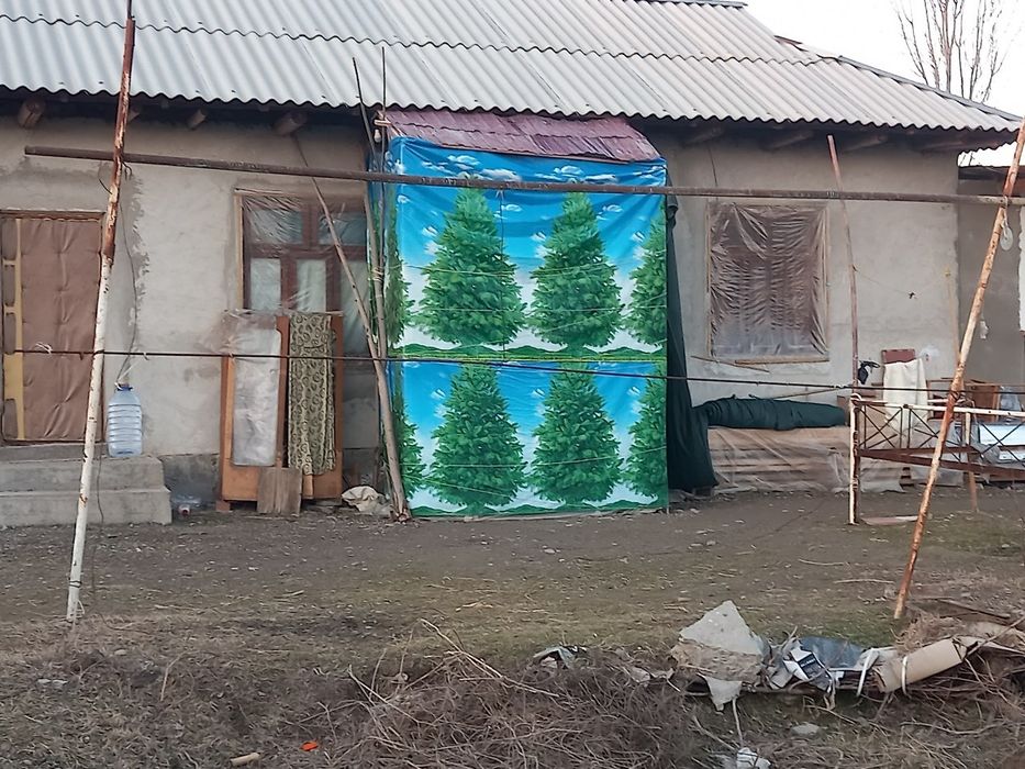 Zarbdor  20 sotixli xovli uy sotiladi