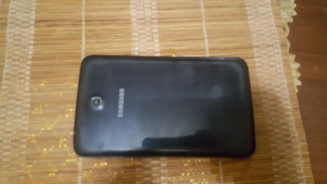 Продам планшет Samsung galaxy Tab3