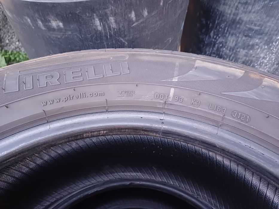 Anvelope 235 60 R18 Pireli și  Continental