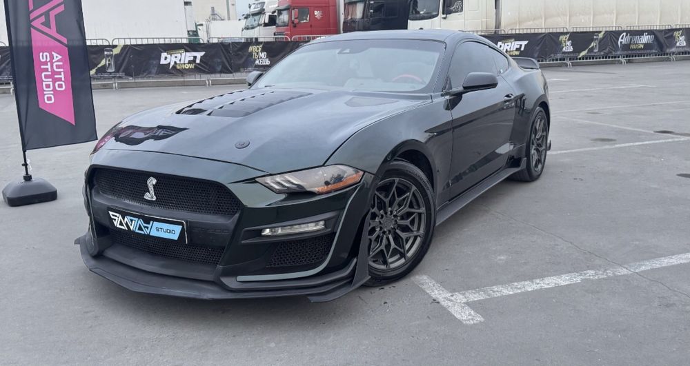 Ford Mustang 2.3 EcoBoost — Дерзкий, Мощный, Готов к дороге!
