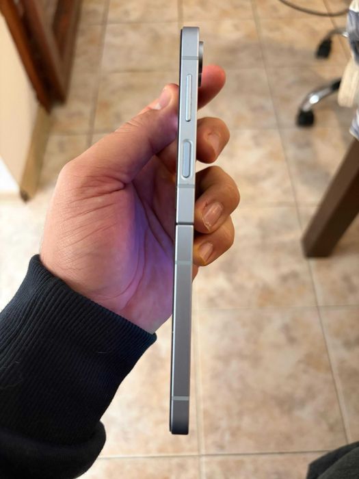 Samsung Galaxy Z Flip 6 512GB.