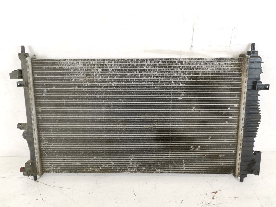 Воден радиатор 1.6 цди Опел Инсигния А [фейслифт] Оригинален Voden rad