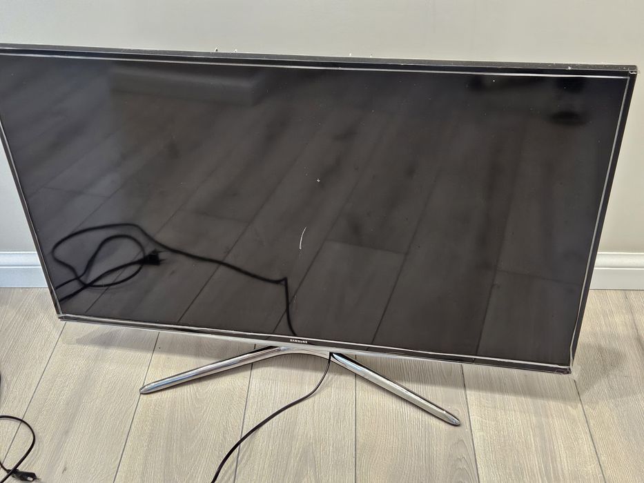 Телевизор Самсунг оригинал 2014 г.в. в рабочем состоянии, 40 дюймов,