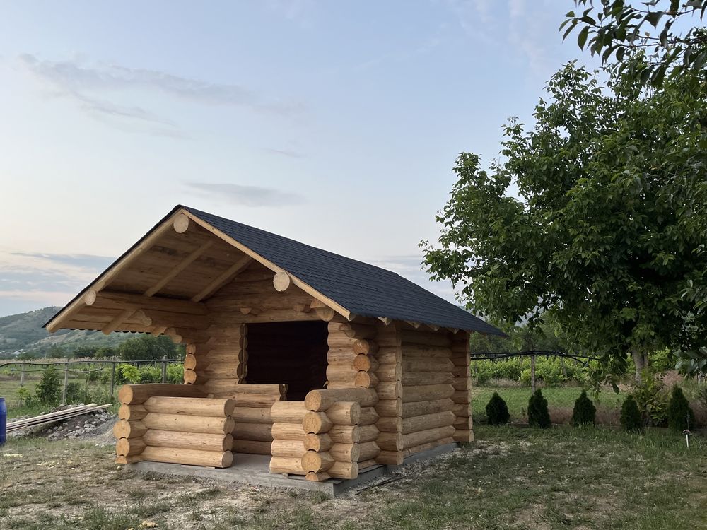 Case/cabane din lemn rotund