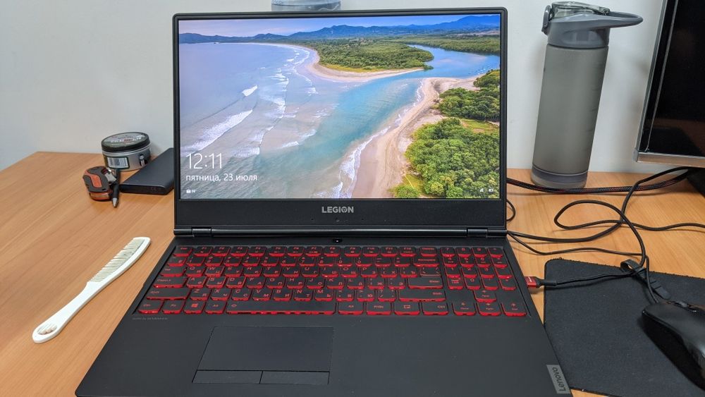 Ноутбук Lenovo Legion Y7000 81T0001CRK черный