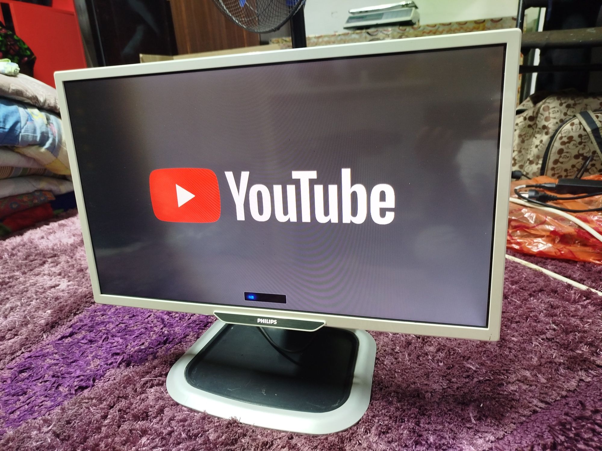 Телевизор Philips Смарт 24"