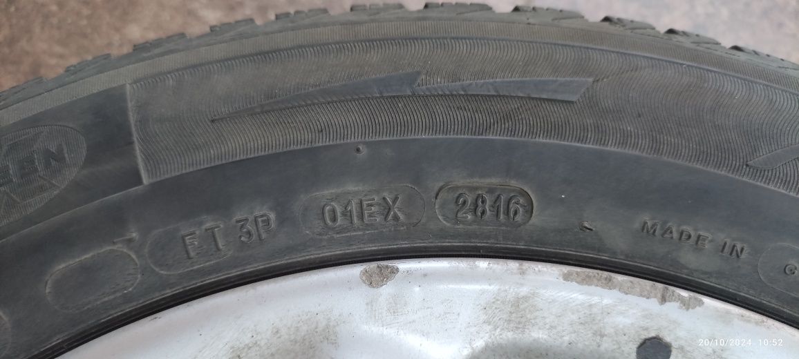 Продавам 4 броя 16 цолови лети джанти със зимни гуми за Мерцедес