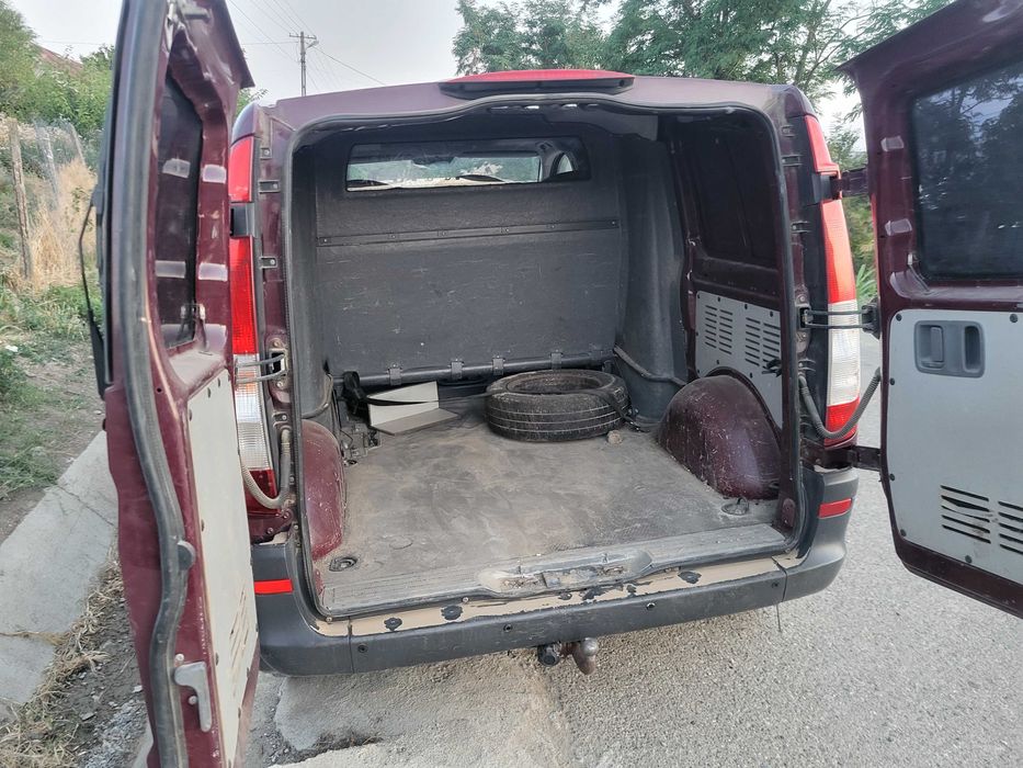 Vand sau schimb  mercedes vito