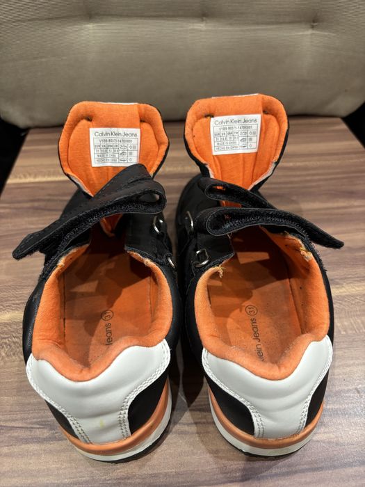 Vand adidasi Calvin Klein ptr copii marimea 31 in stare foarte buna