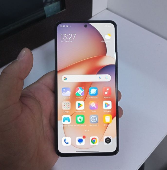Продам телефон Redmi note 13 память 128гб состояние идеальное