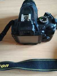 Vand DSLR Nikon D5000+obiectiv 18/55. Bonus : trepied.