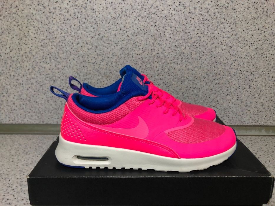 ОРИГИНАЛНИ *** Nike Air Max Thea Premium / Hyper Pink 40 размер