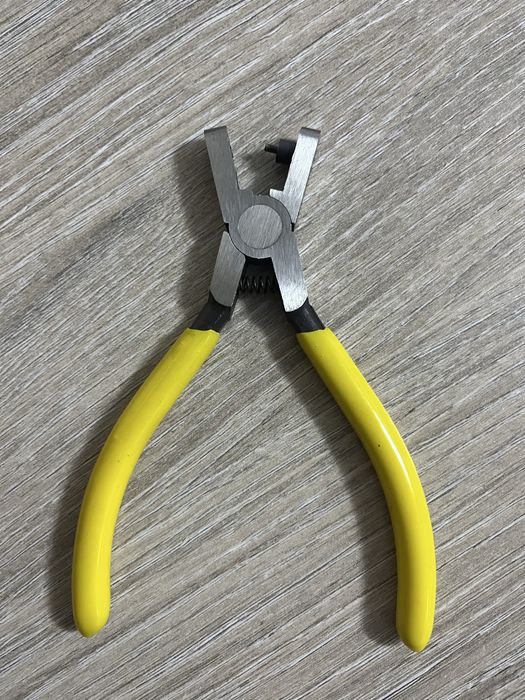 Perforator curele ceas piele sau imitatie