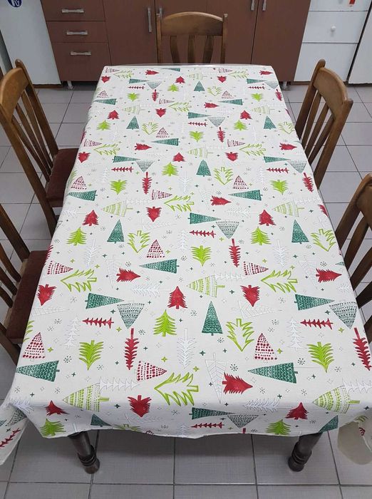 Коледна покривка за маса-различни рамери.