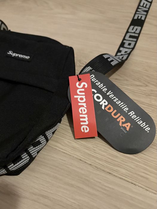 Vand boseta supreme noua neagra