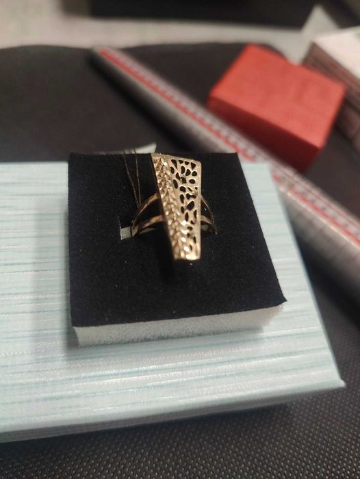 Златен пръстен пиано 14к 3.2гр 54 размер