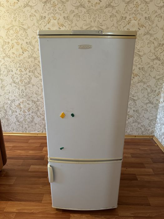 Продам холодильник