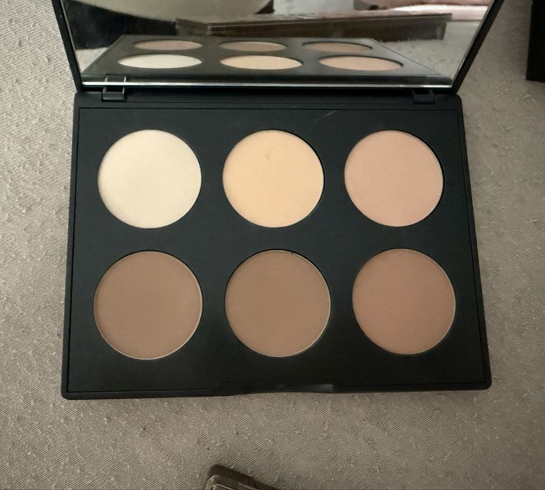 Палитри за очи - MAC, Bobbi Brown, Pat McGrath, и други.