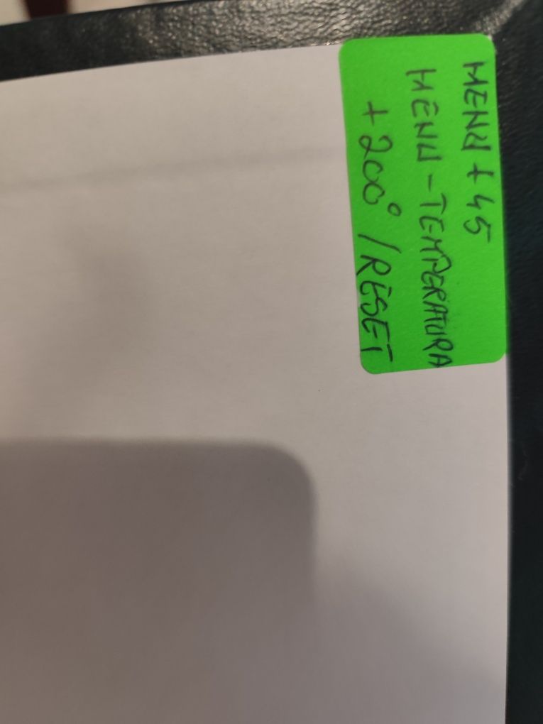Vând produse unghii  , urgent !