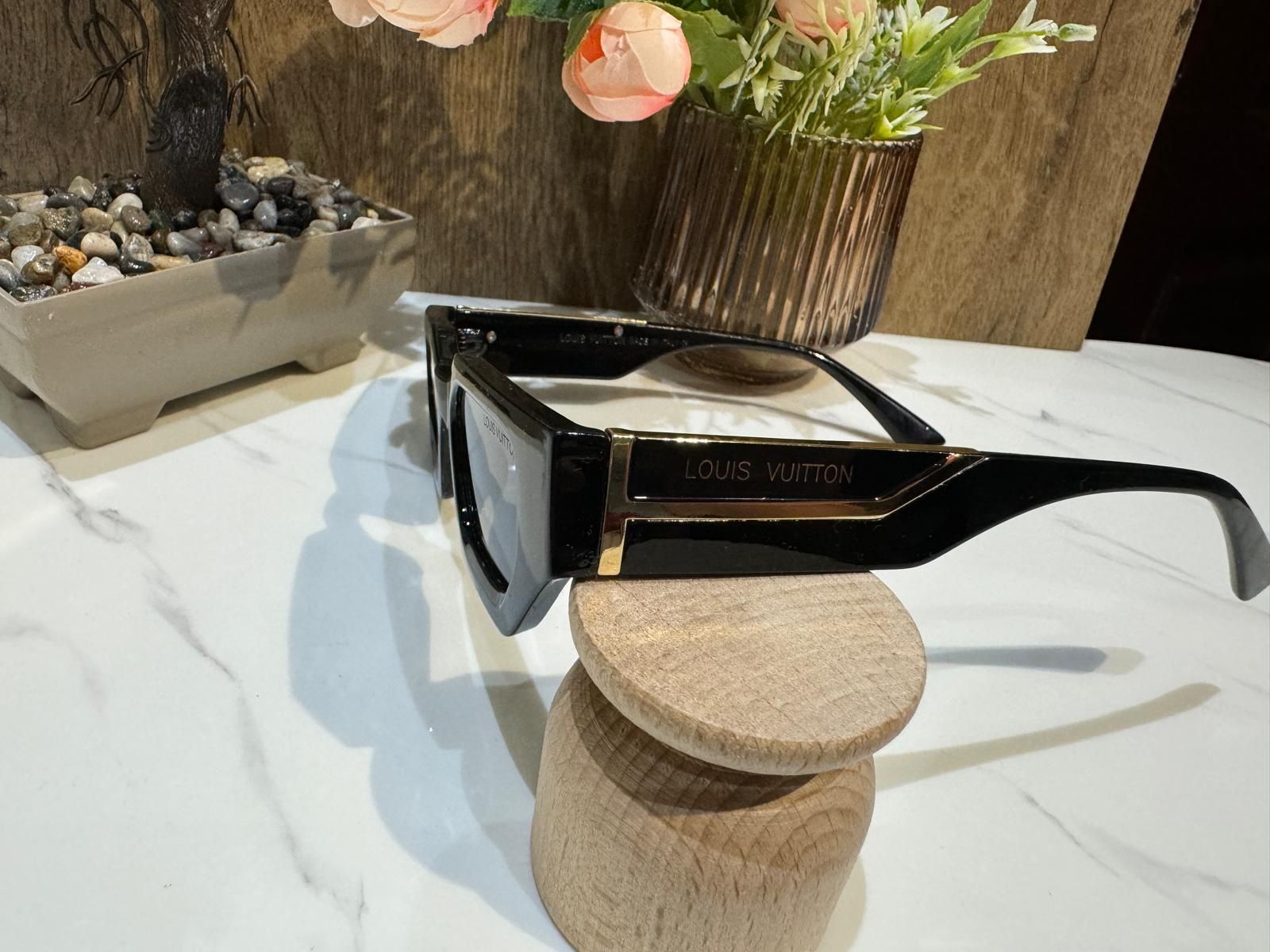 Ochelari de soare Louis Vuitton de damă. Calitate superioară.