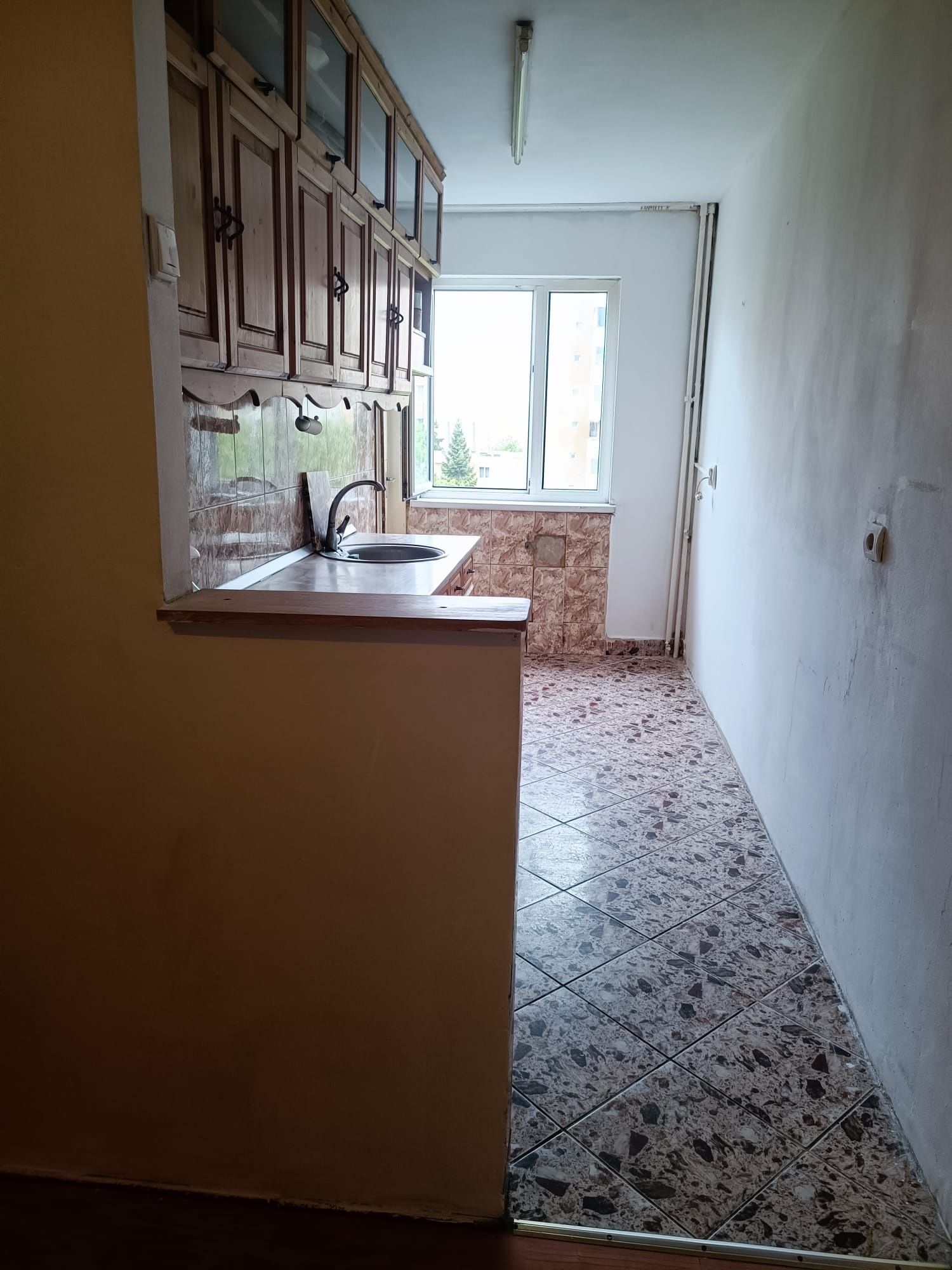 Apartament cu 2 camere dambul pietros