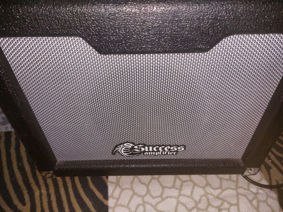 Электро гитара..