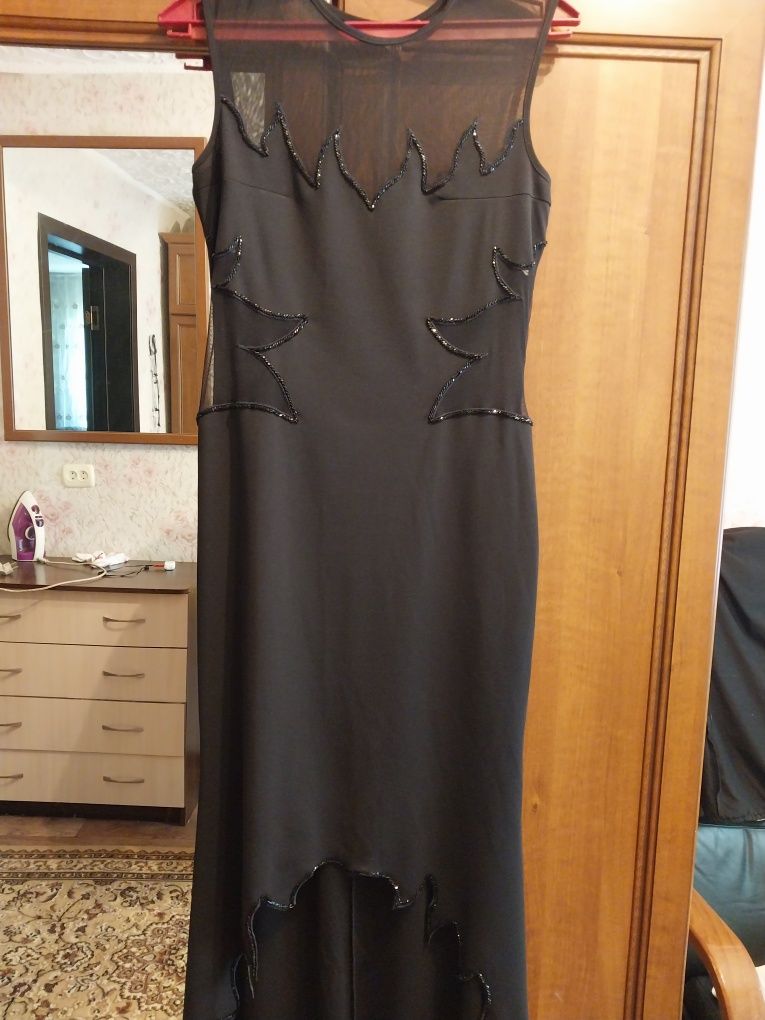 Шикаоное Вечернее платье