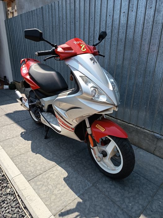 Vând scuter Peugeot jet force 49 CC.