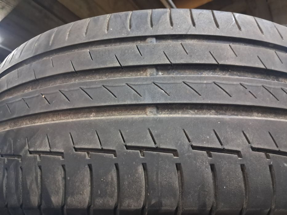 Anvelope second vara 215 55 R18 Continental