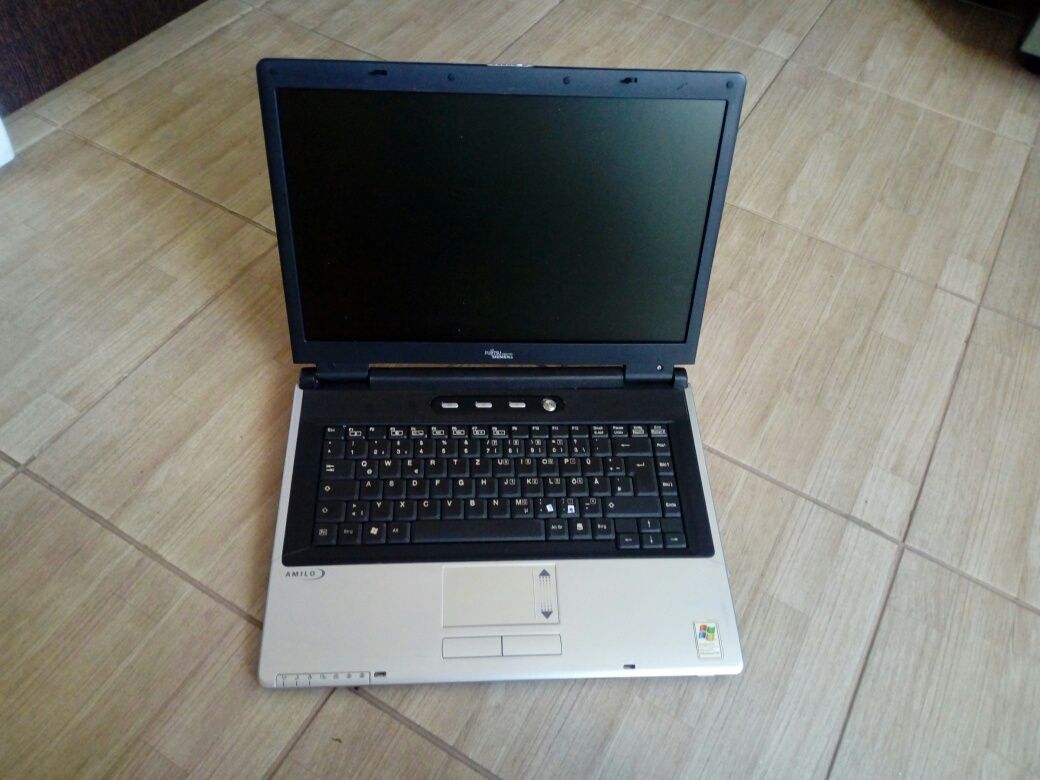 лаптоп Fujitsu-Siemens Amilo M1425
