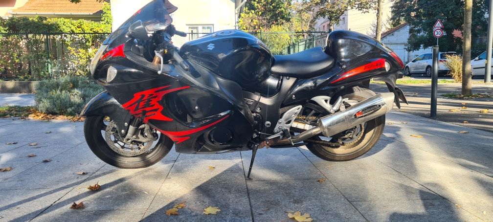 Suzuki Gsx 1300 R Hayabusa în RATE sau Schimb cu Generația III
