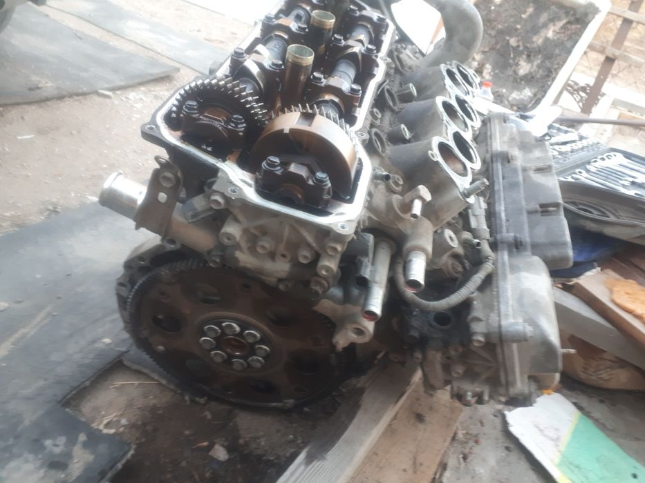 Двигатель на запчасти от Toyota Hailendr