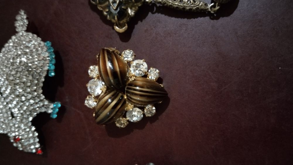 Брошки советского периода.